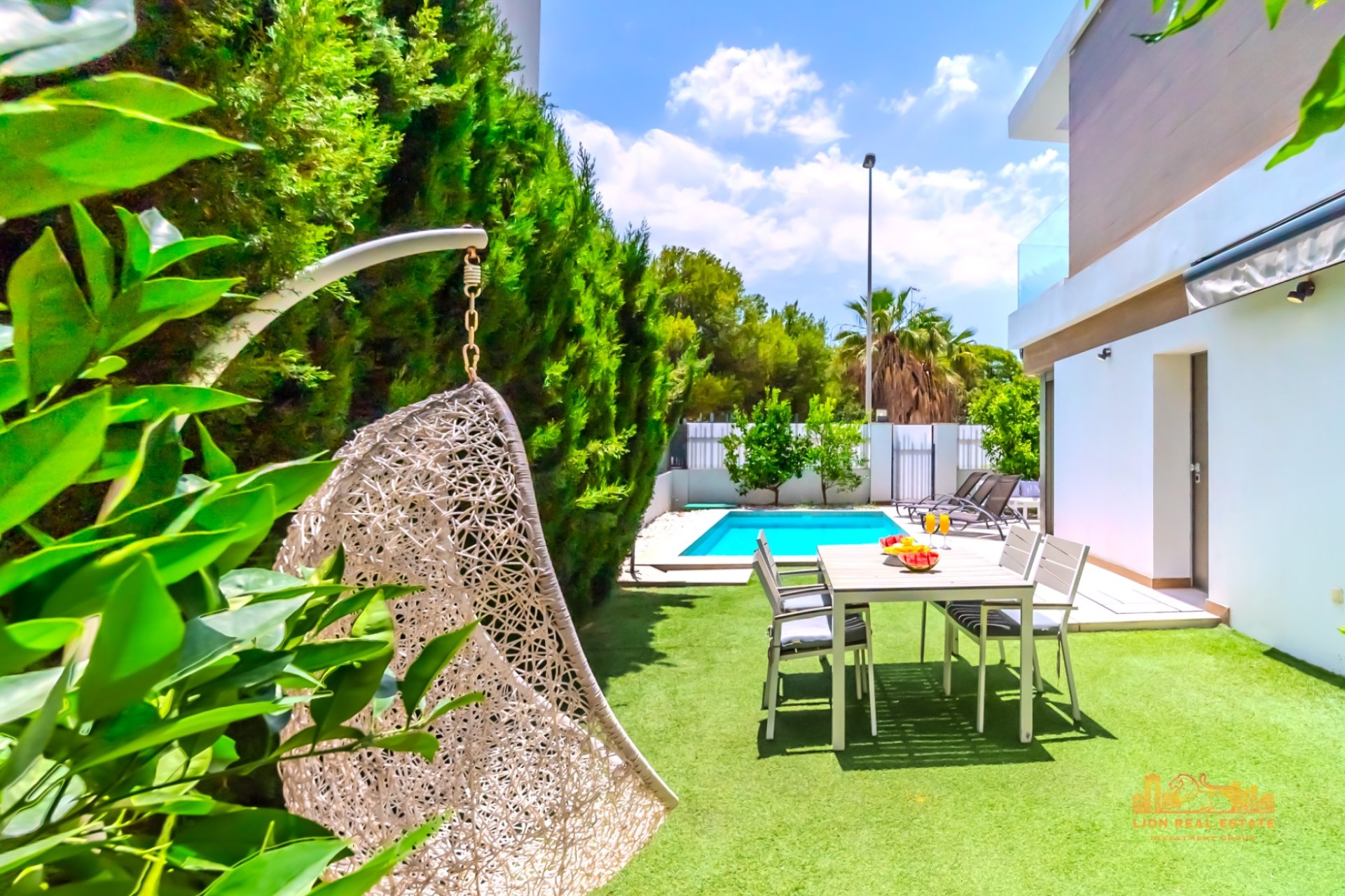 Herverkoop - Villa -
Orihuela Costa - Villamartín