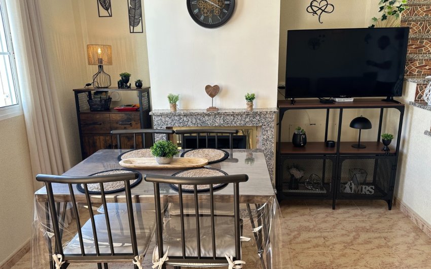 Herverkoop - Villa -
Orihuela Costa - Villamartín