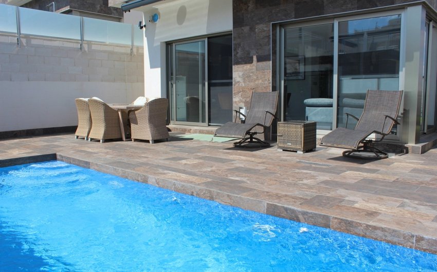 Herverkoop - Villa -
Orihuela Costa - Villamartín