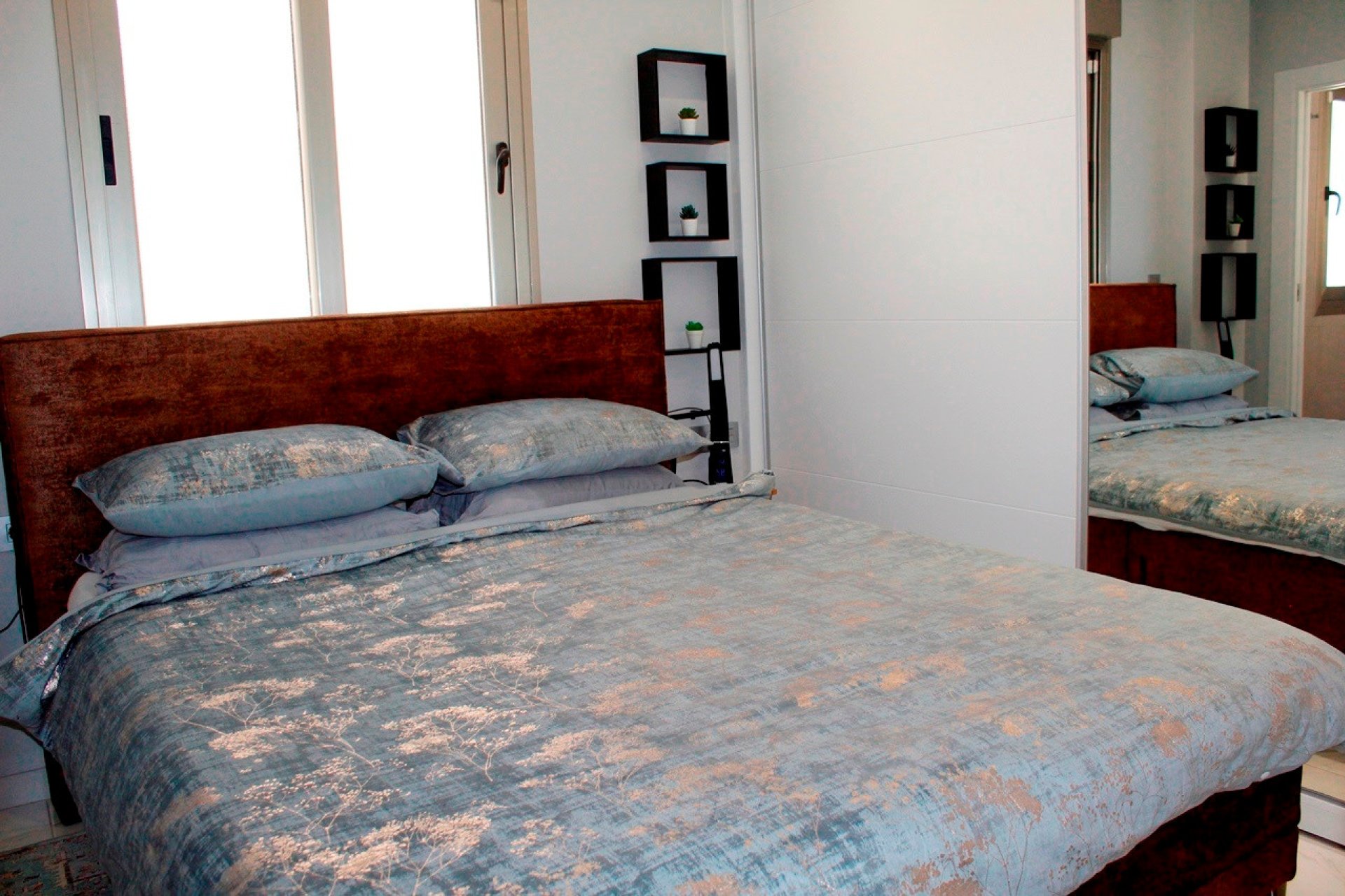 Herverkoop - Villa -
Orihuela Costa - Villamartín