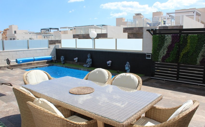 Herverkoop - Villa -
Orihuela Costa - Villamartín