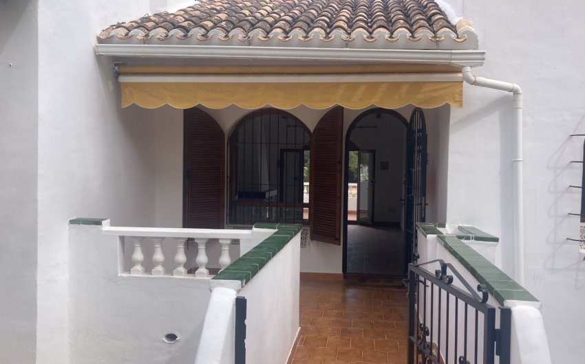 Herverkoop - Villa -
Orihuela Costa - Villamartín