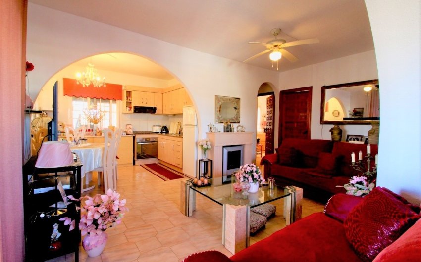 Herverkoop - Villa -
Orihuela Costa - Villamartín