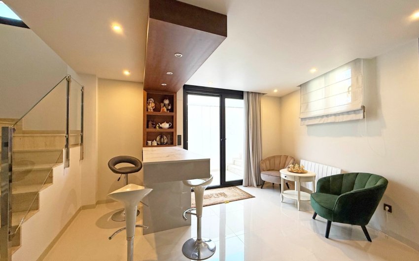 Herverkoop - Villa -
Orihuela Costa - Villamartín