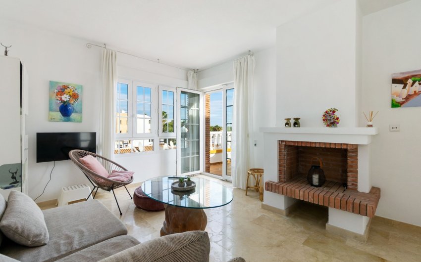 Herverkoop - Villa -
Orihuela Costa - Villamartín