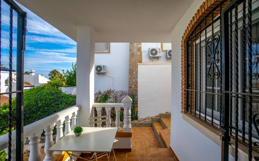 Herverkoop - Villa -
Orihuela Costa - Villamartín