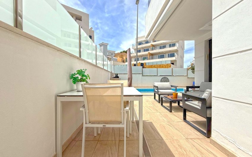 Herverkoop - Villa -
Orihuela Costa - Villamartín