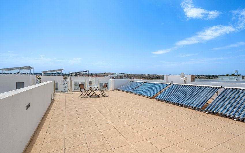 Herverkoop - Villa -
Orihuela Costa - Villamartín
