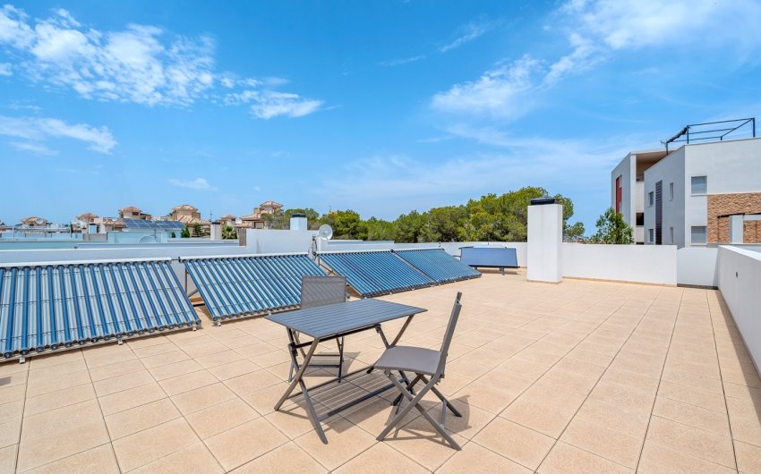 Herverkoop - Villa -
Orihuela Costa - Villamartín