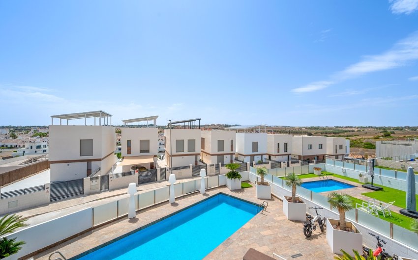 Herverkoop - Villa -
Orihuela Costa - Villamartín