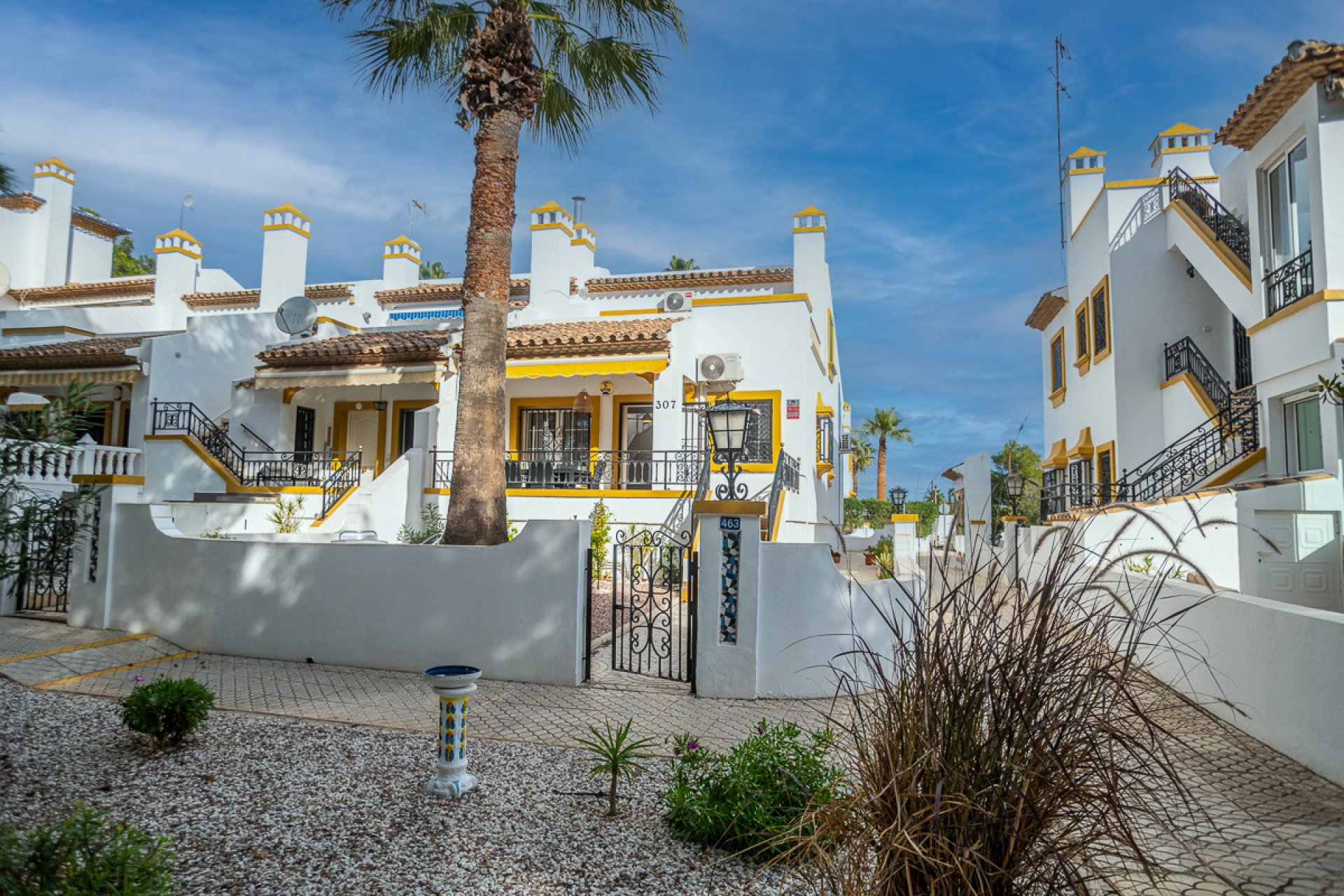 Herverkoop - Villa -
Orihuela Costa - Villamartín