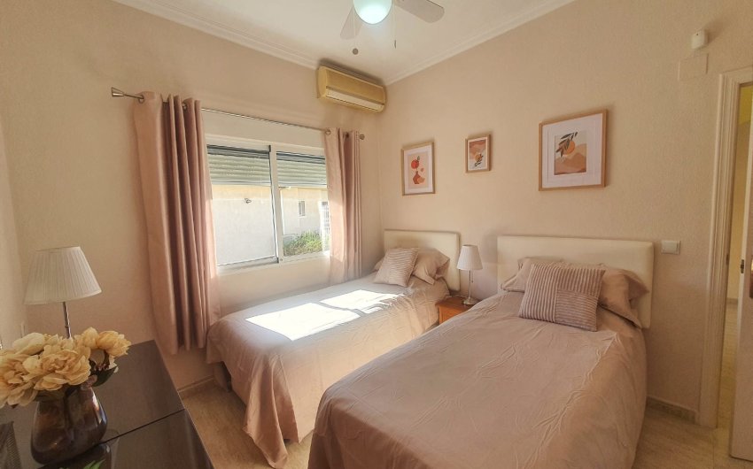 Herverkoop - Villa -
Orihuela Costa - Villamartin