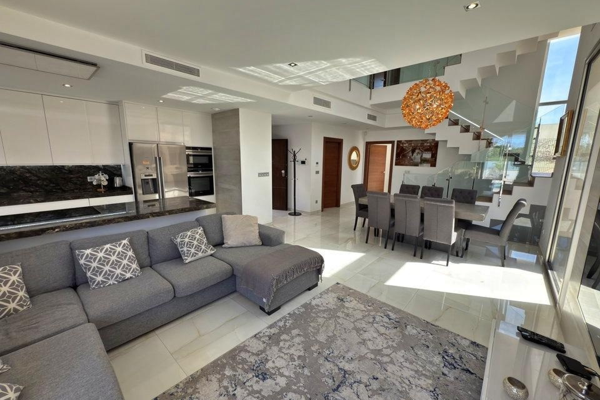 Herverkoop - Villa -
Orihuela Costa - Villamartín