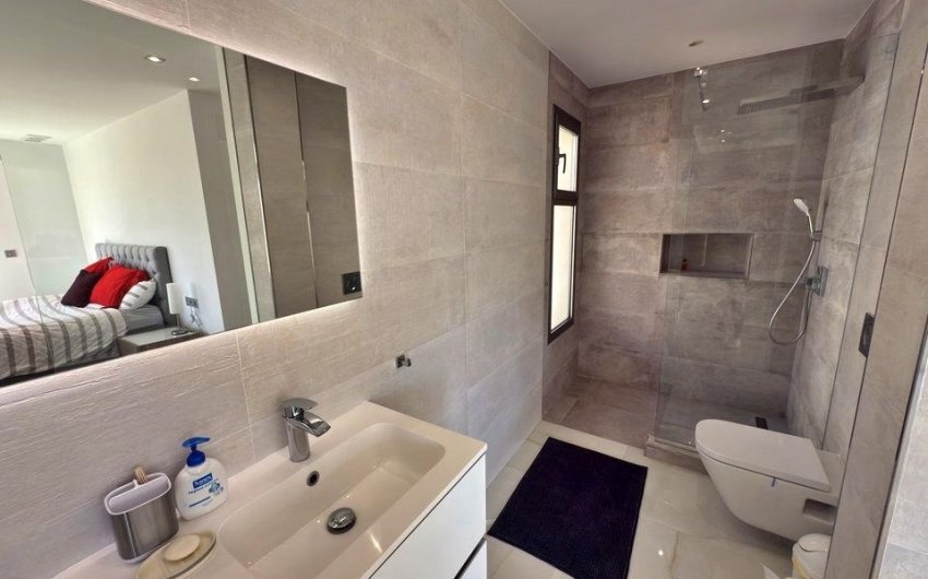 Herverkoop - Villa -
Orihuela Costa - Villamartín