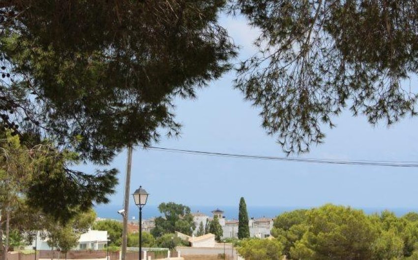Herverkoop - Villa -
Orihuela Costa - Villamartín