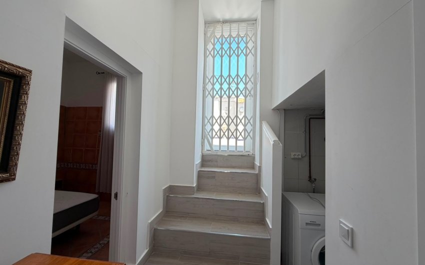 Herverkoop - Villa -
Orihuela - Inland