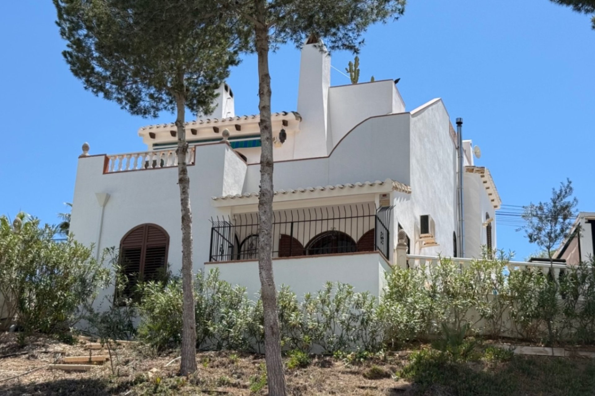Herverkoop - Villa -
Orihuela - Inland
