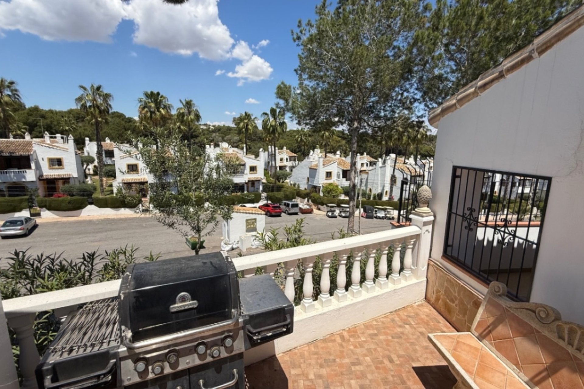 Herverkoop - Villa -
Orihuela - Inland