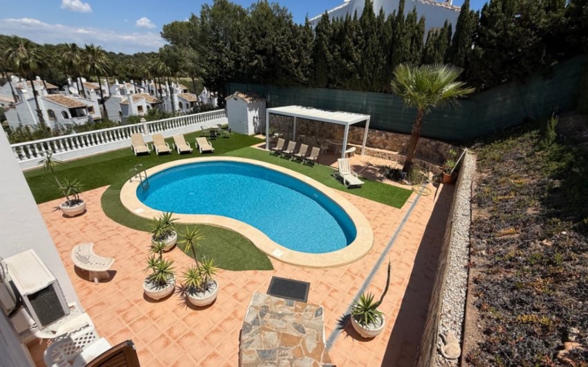 Herverkoop - Villa -
Orihuela - Inland