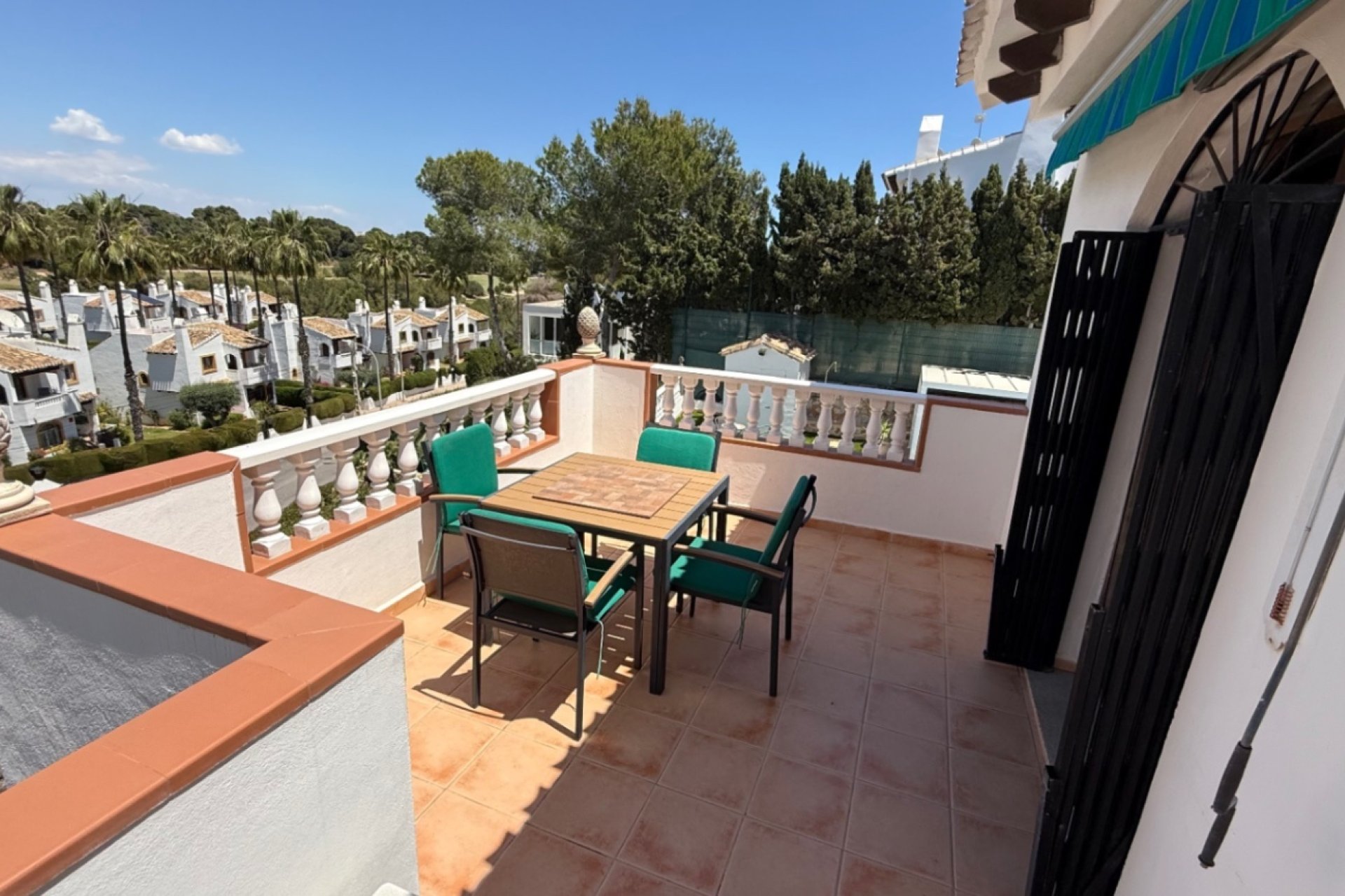 Herverkoop - Villa -
Orihuela - Inland