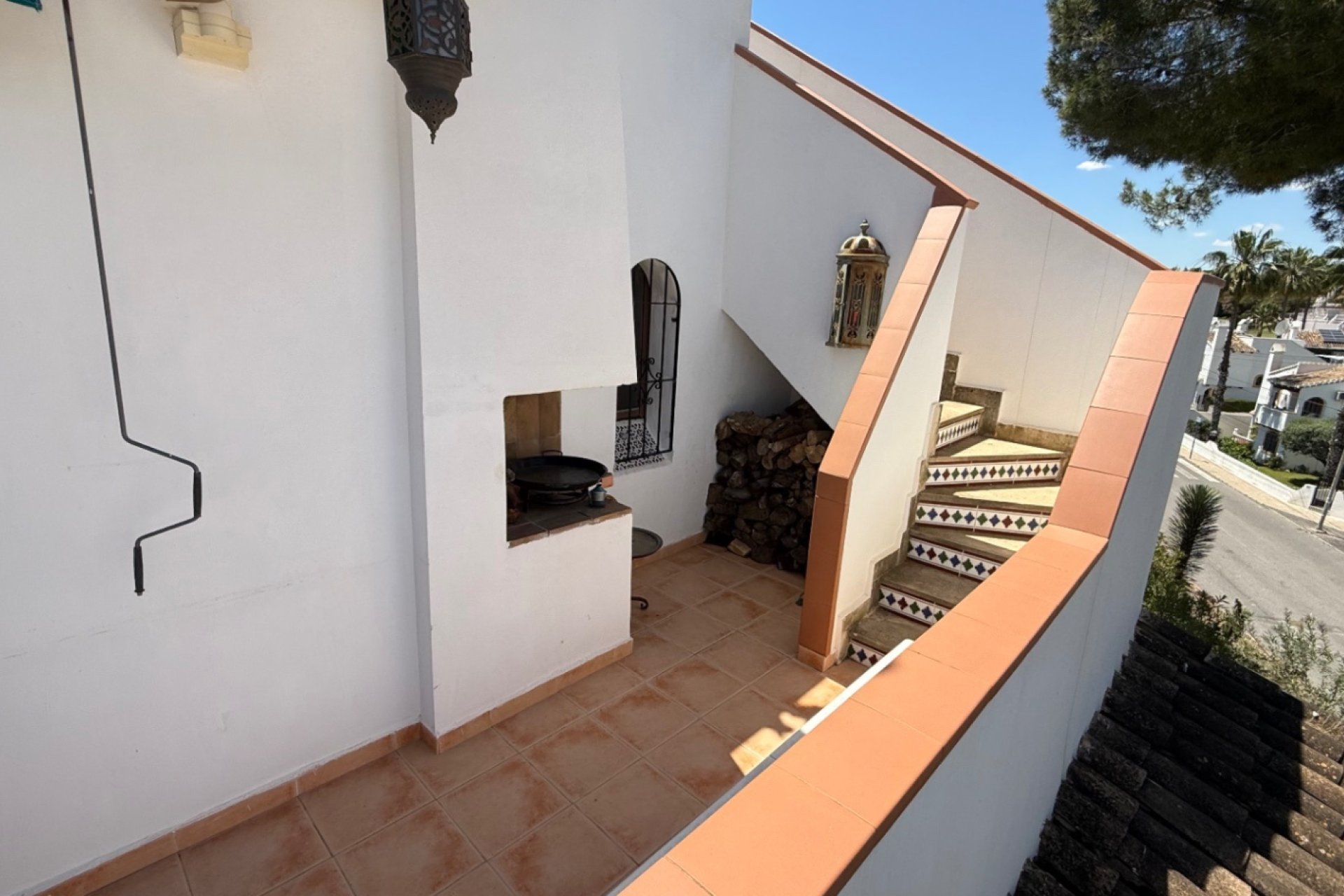 Herverkoop - Villa -
Orihuela - Inland