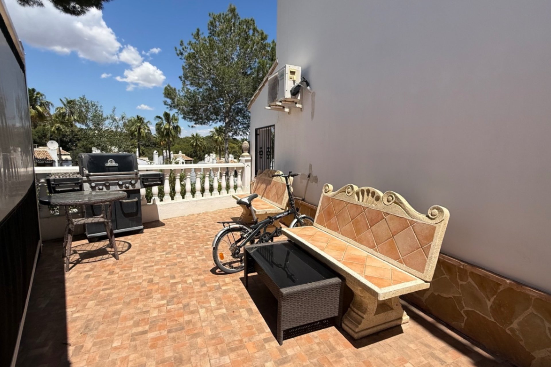 Herverkoop - Villa -
Orihuela - Inland