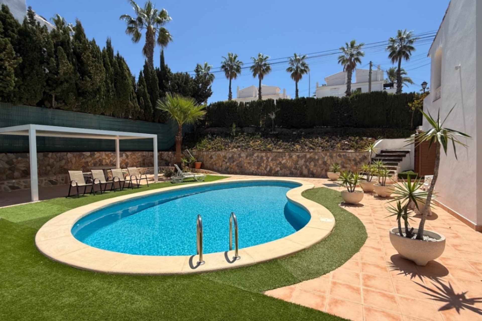 Herverkoop - Villa -
Orihuela - Inland