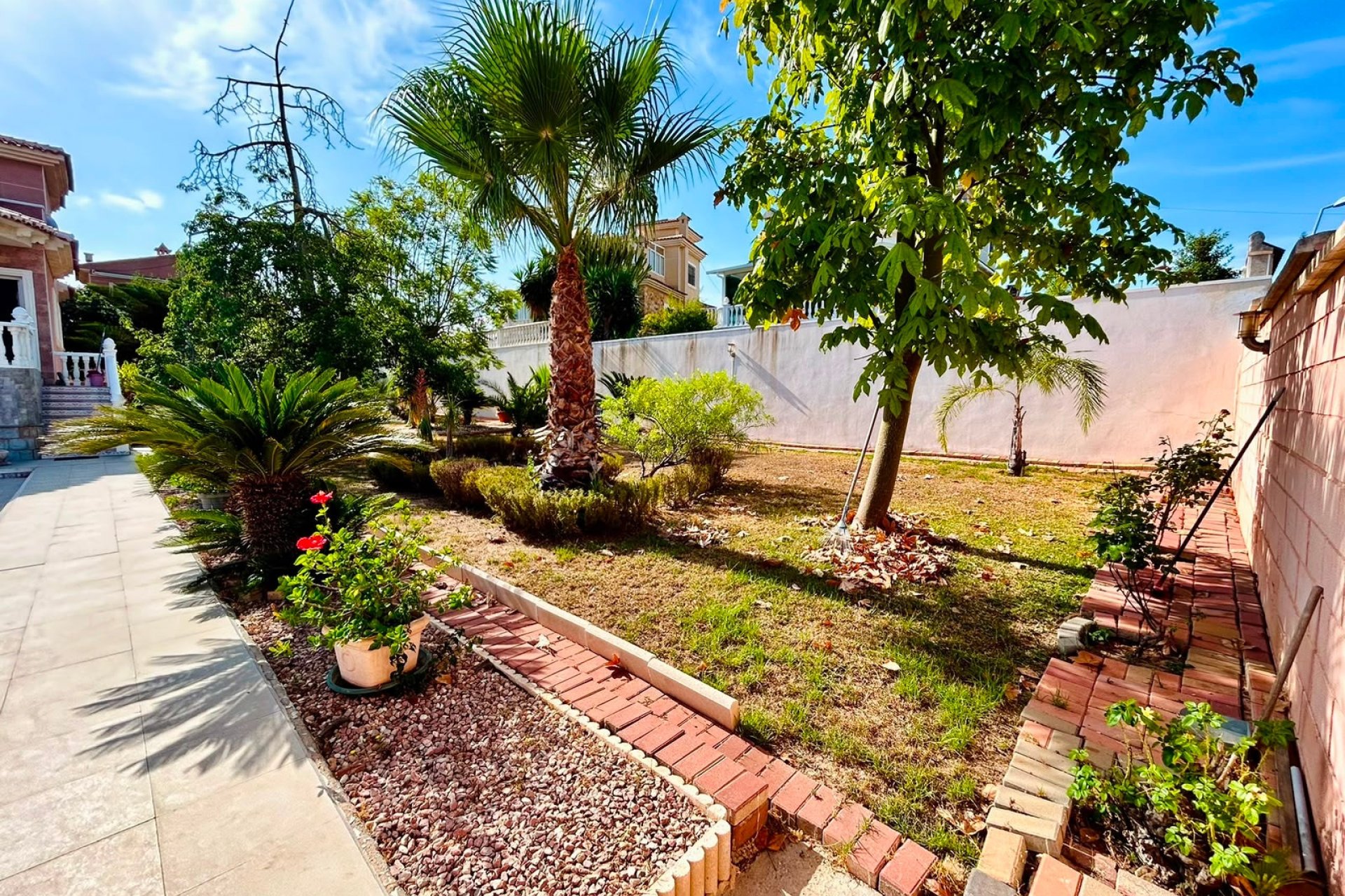 Herverkoop - Villa -
Orihuela - Inland