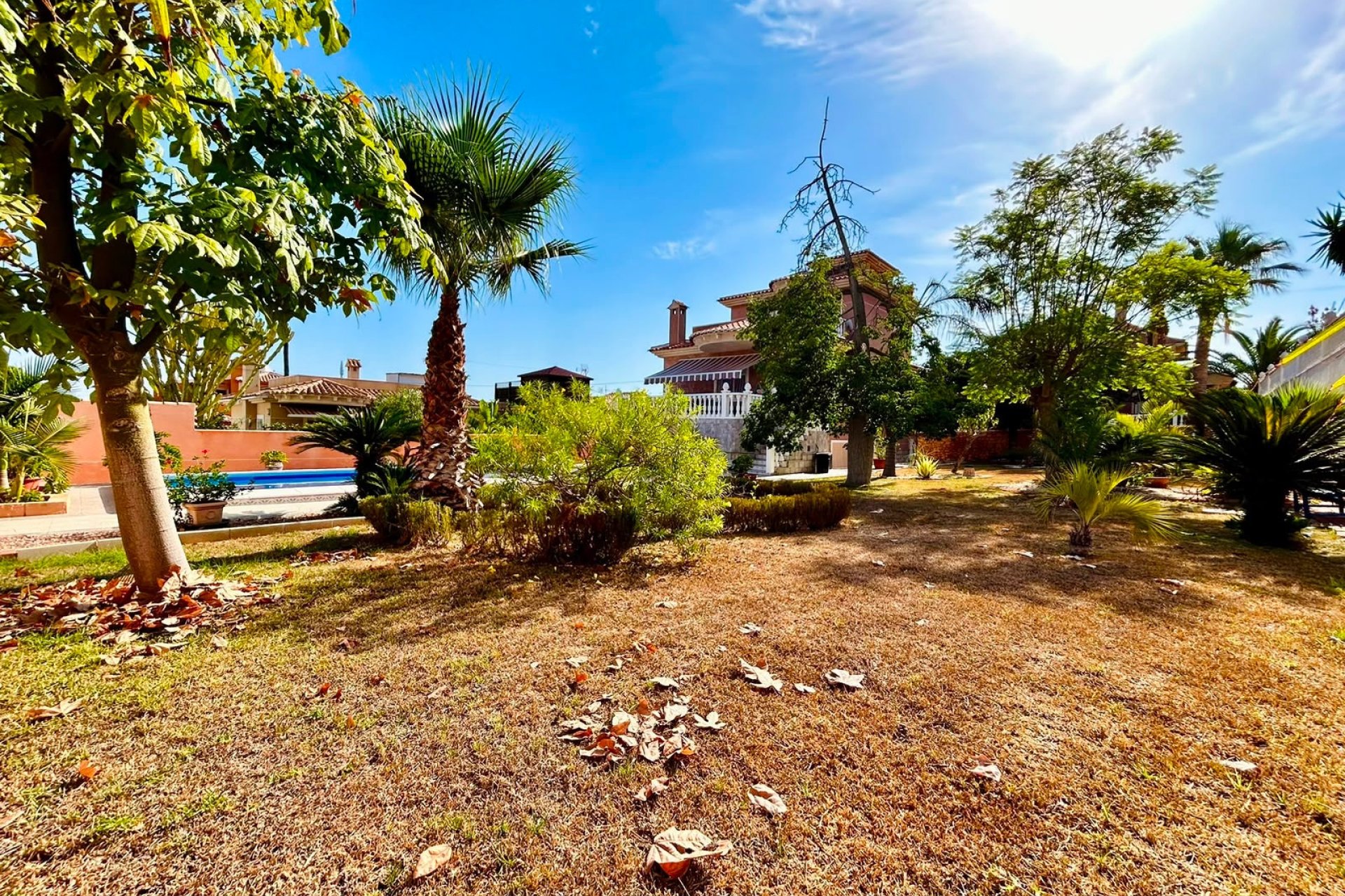 Herverkoop - Villa -
Orihuela - Inland