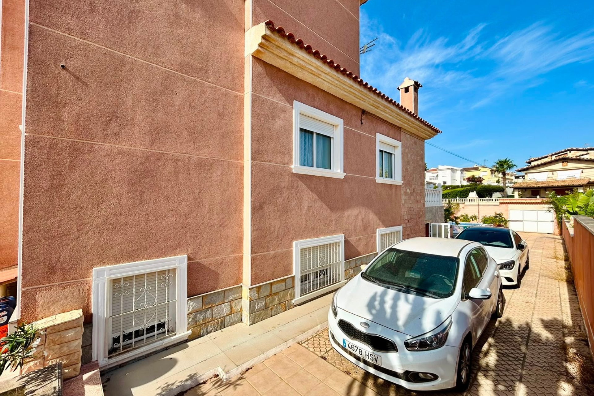 Herverkoop - Villa -
Orihuela - Inland