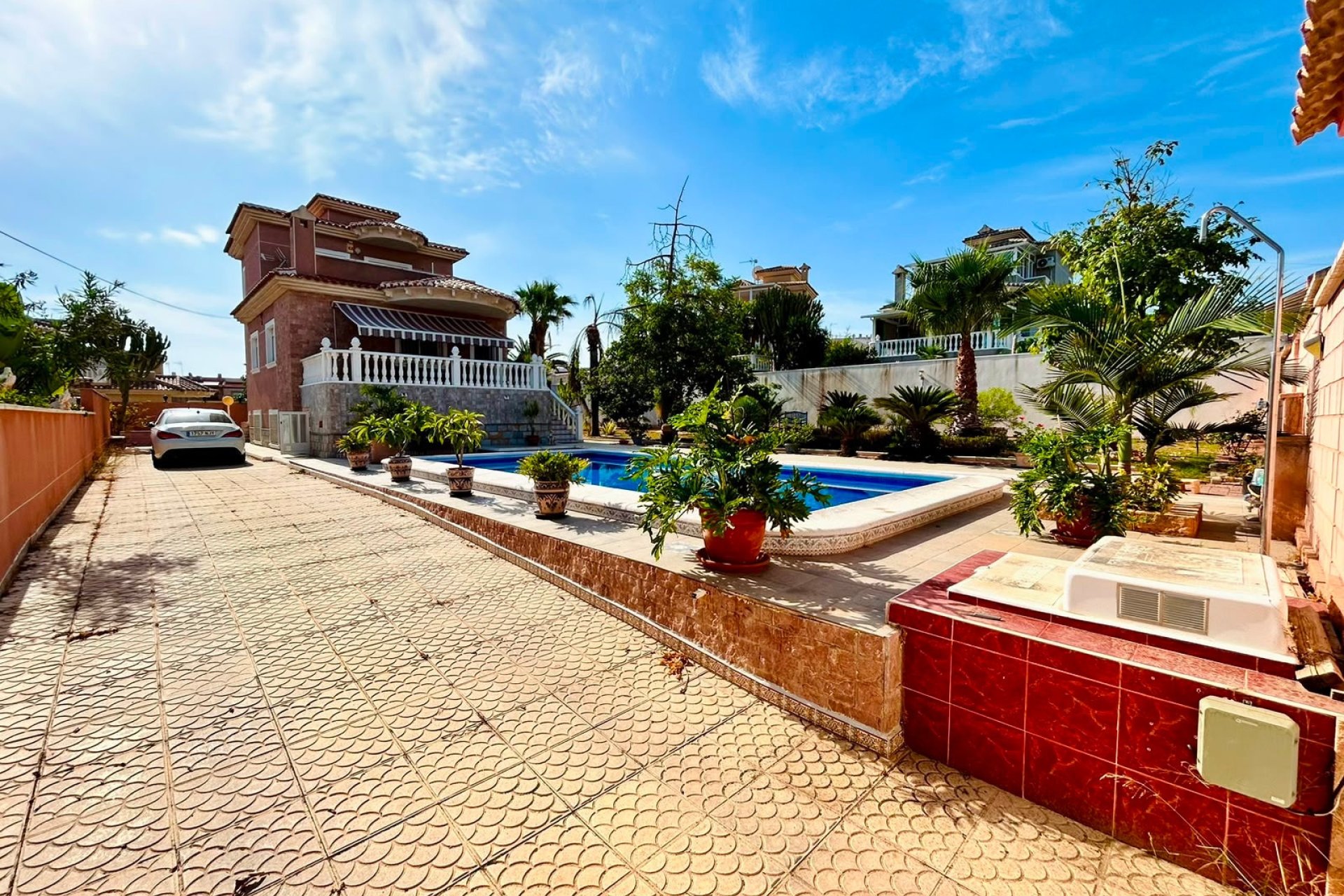 Herverkoop - Villa -
Orihuela - Inland