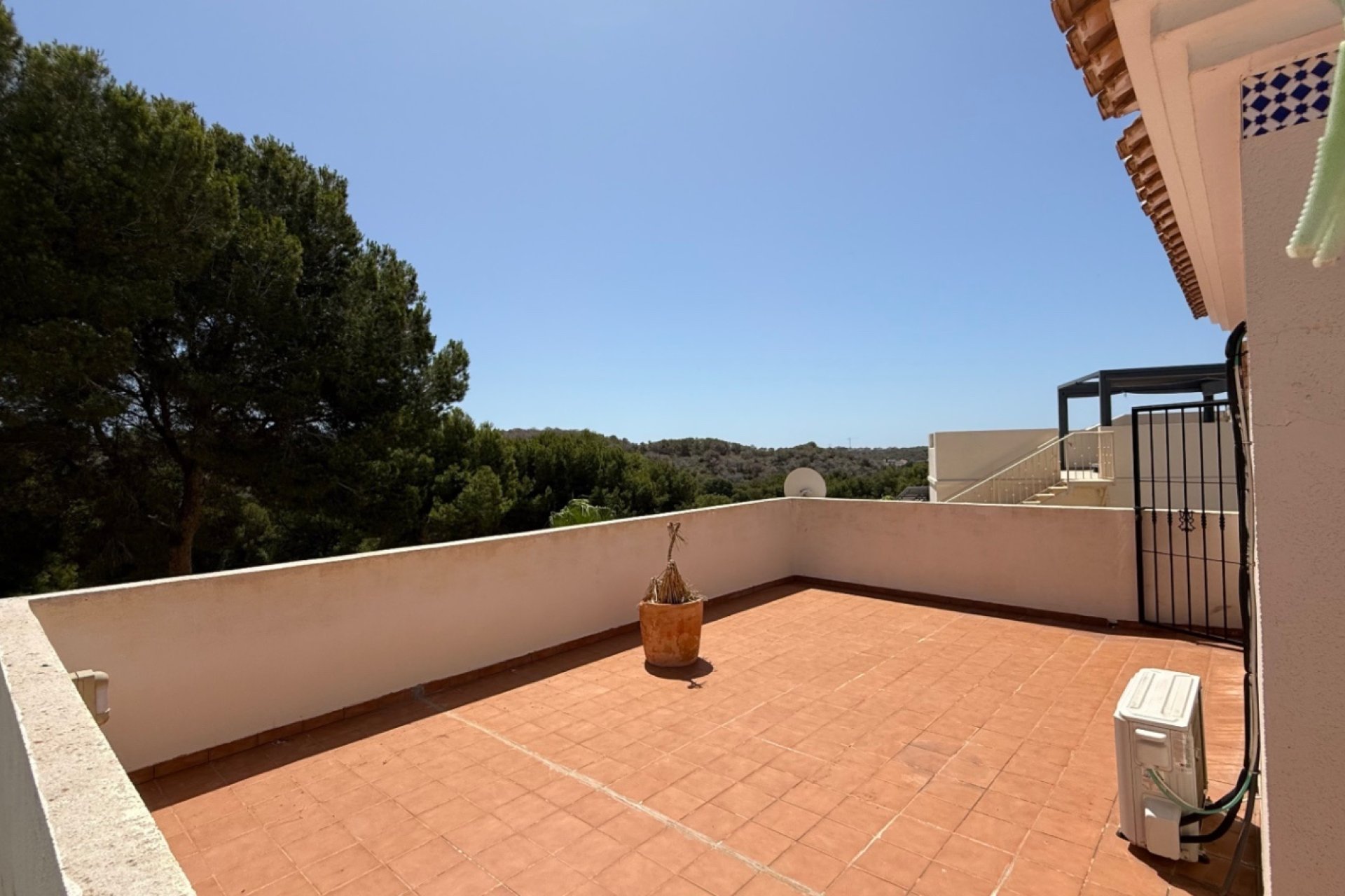 Herverkoop - Villa -
Orihuela - Inland