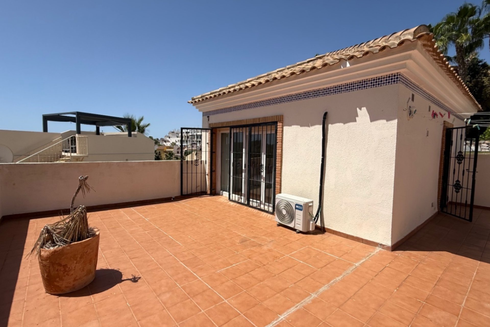 Herverkoop - Villa -
Orihuela - Inland