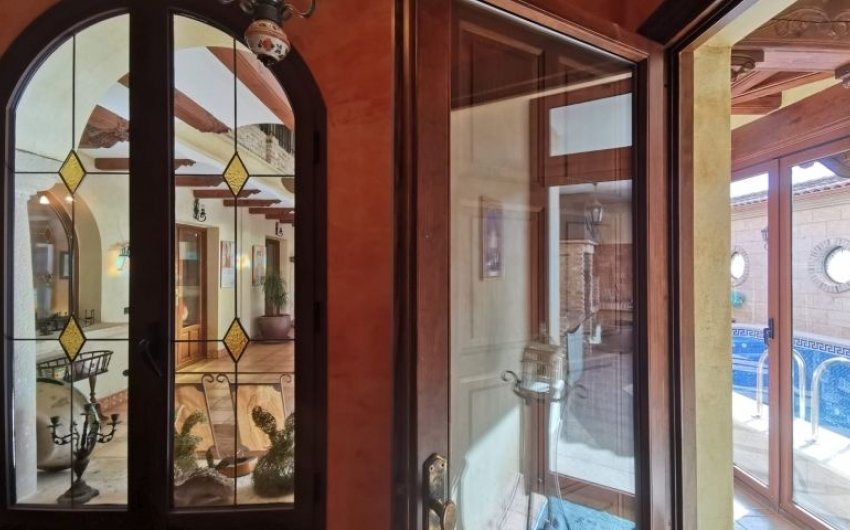 Herverkoop - Villa -
Orihuela - Inland