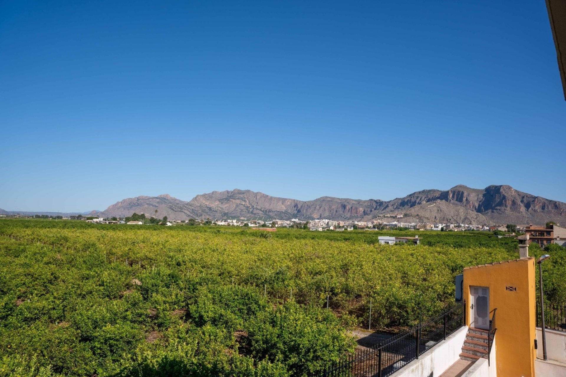 Herverkoop - Villa -
Orihuela - Inland