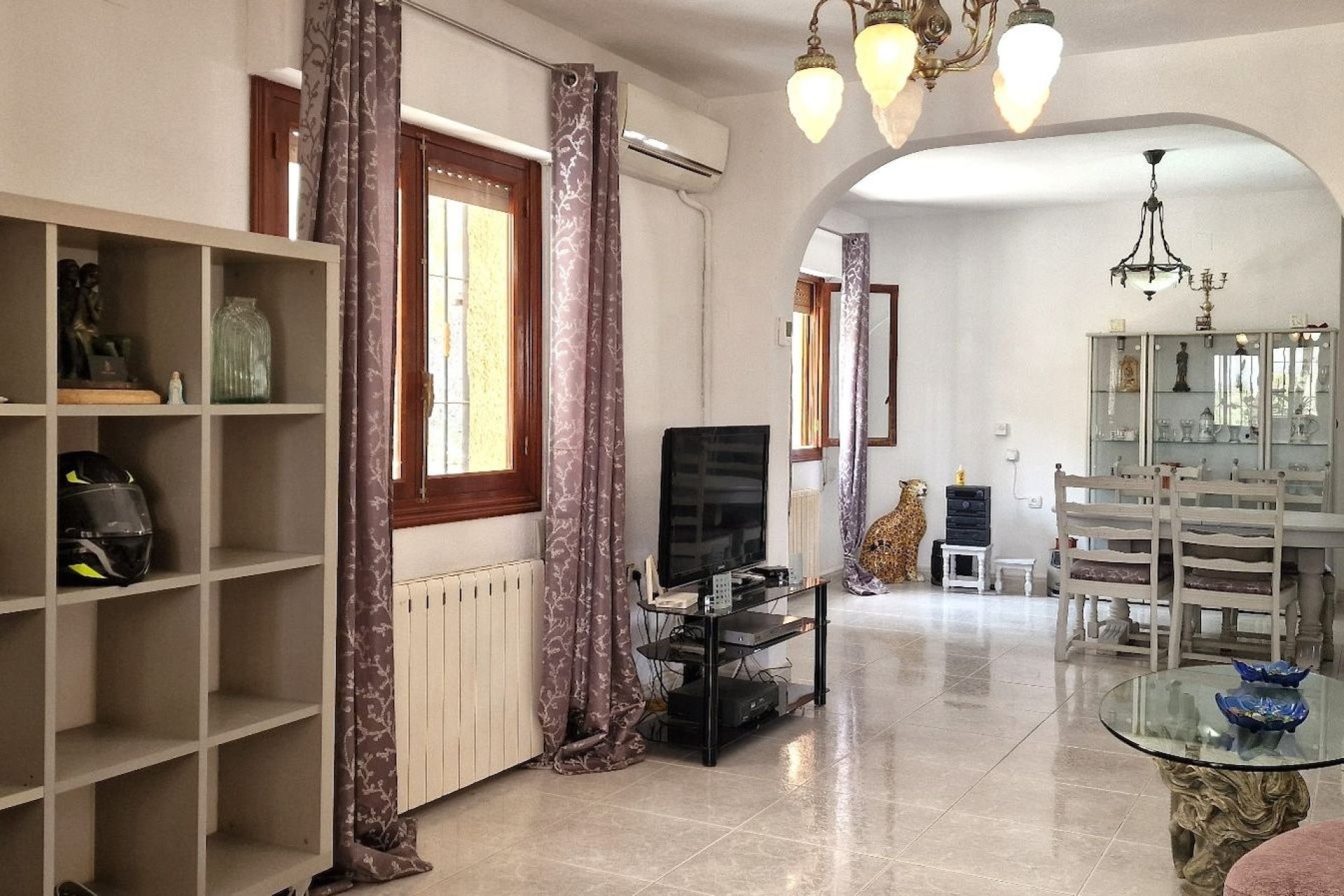 Herverkoop - Villa -
Orihuela - Inland