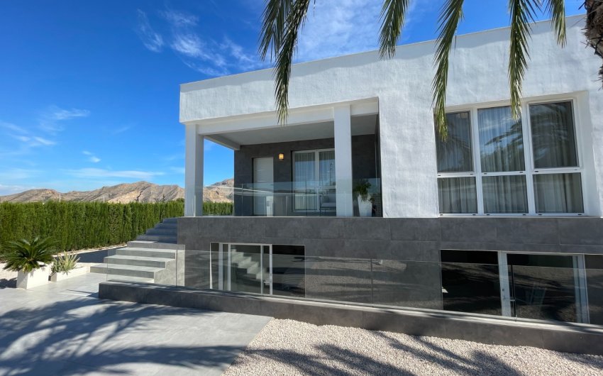 Herverkoop - Villa -
Orihuela - Inland