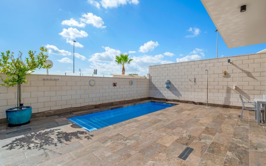 Herverkoop - Villa -
Orihuela - Inland