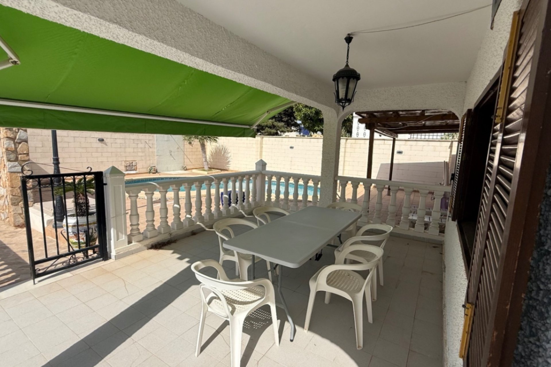 Herverkoop - Villa -
Orihuela - Inland