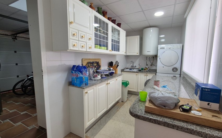 Herverkoop - Villa -
Orihuela - Inland