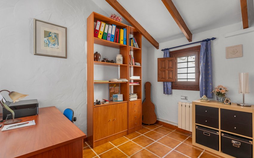 Herverkoop - Villa -
Orihuela - Inland