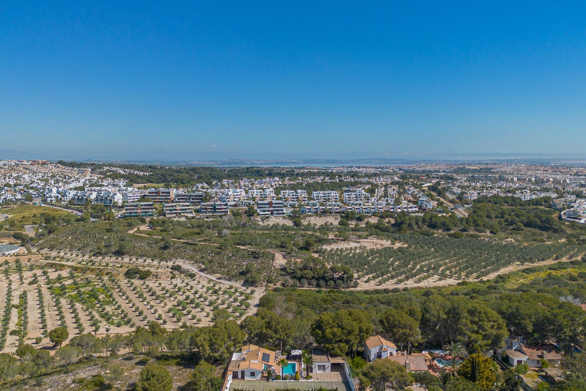 Herverkoop - Villa -
Orihuela - Inland