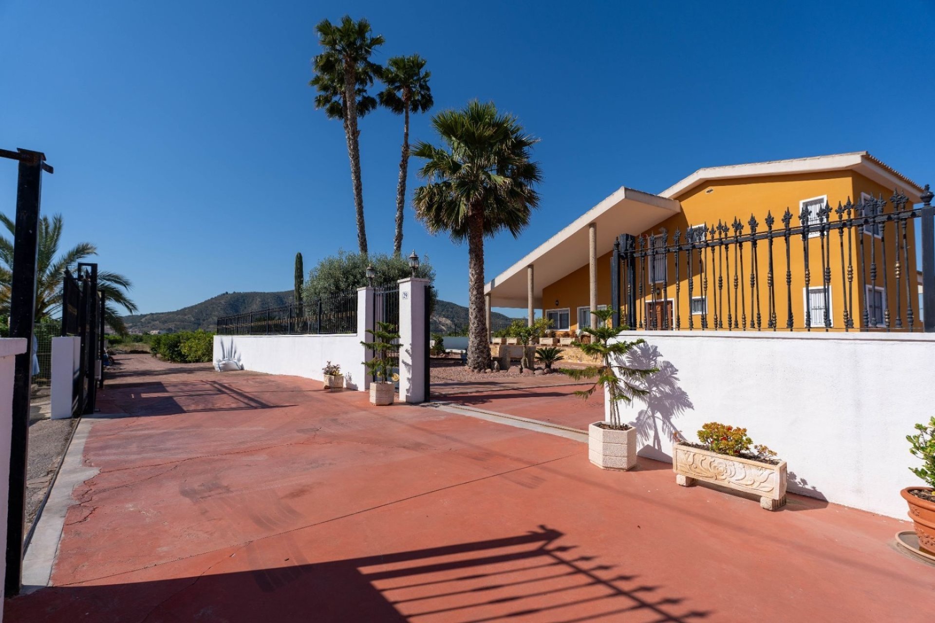 Herverkoop - Villa -
Orihuela - Inland