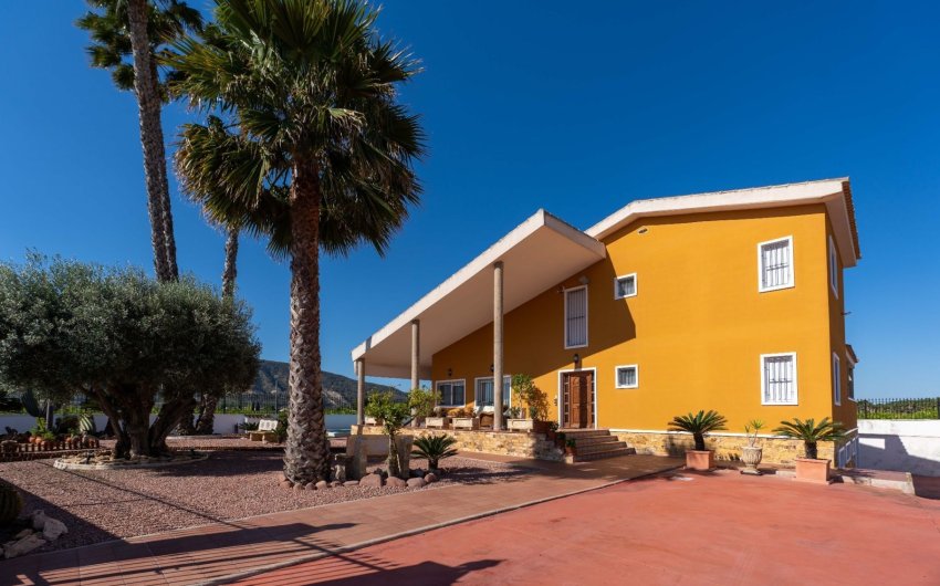 Herverkoop - Villa -
Orihuela - Inland