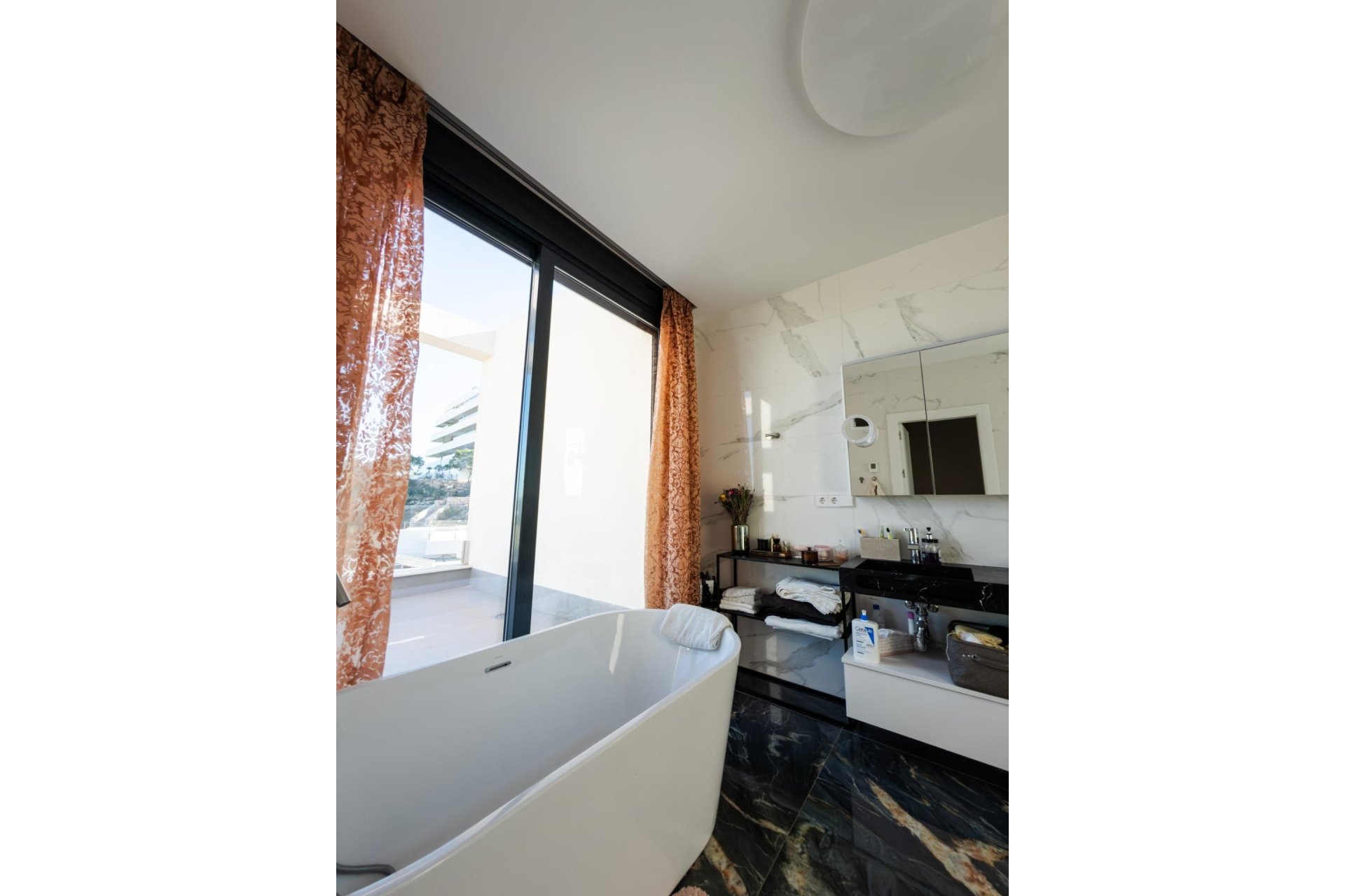 Herverkoop - Villa -
Orihuela - Las Colinas Golf