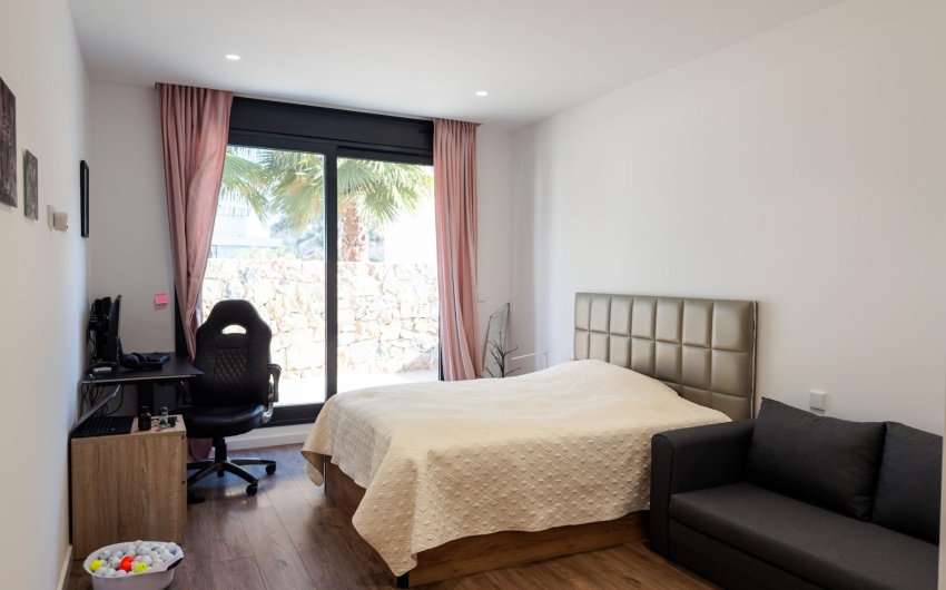 Herverkoop - Villa -
Orihuela - Las Colinas Golf