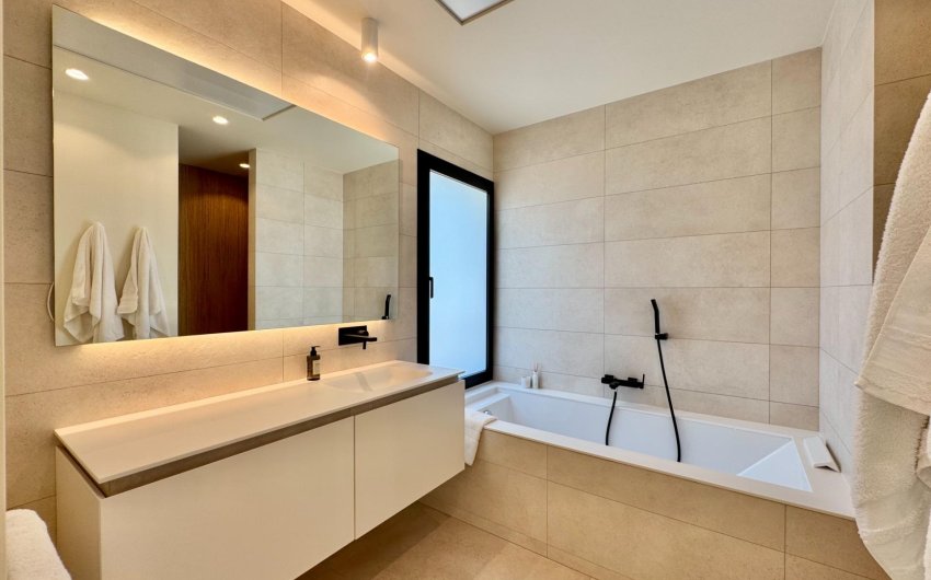Herverkoop - Villa -
Orihuela - Las Colinas Golf