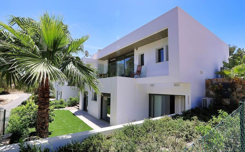 Herverkoop - Villa -
Orihuela - Las Colinas Golf