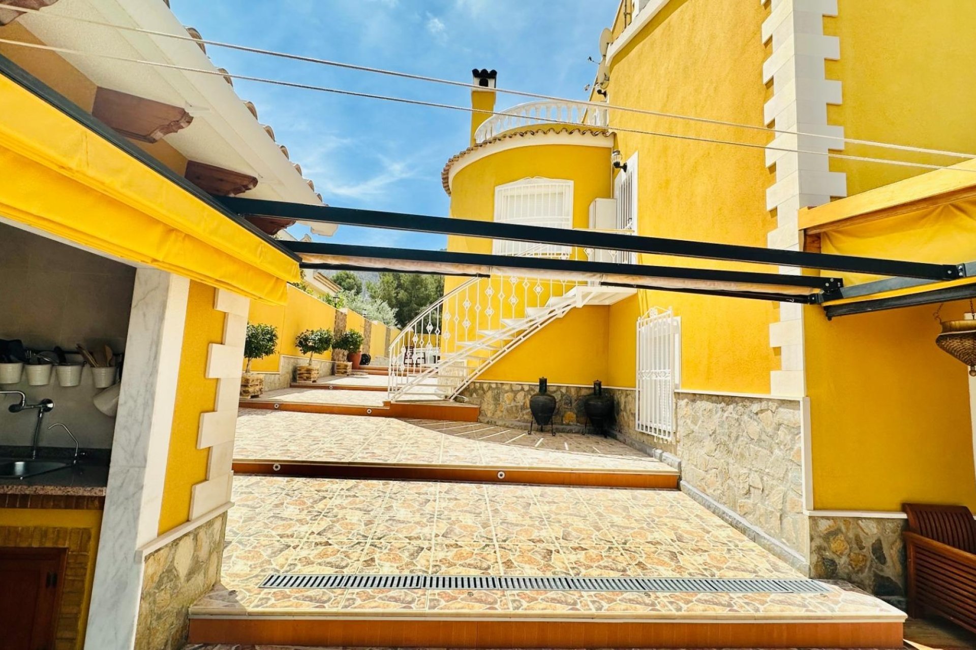 Herverkoop - Villa -
Orihuela - Urb. Montepinar