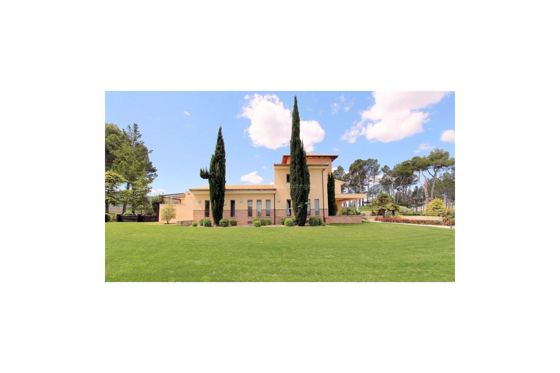 Herverkoop - Villa -
Penáguila